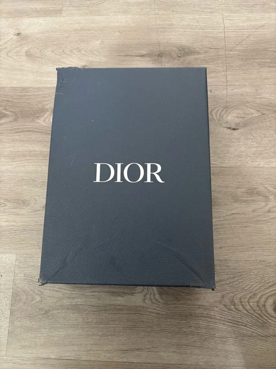 Dior shoes - Picture 1 of 11